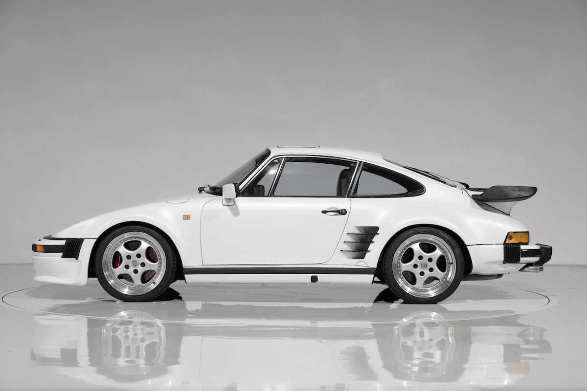 1989 Porsche 911 Turbo Factory Flat Nose | BINGO Co.,Ltd.