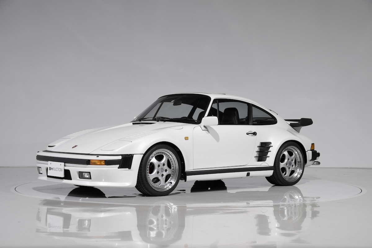 1989 Porsche 911 Turbo Factory Flat Nose | BINGO Co.,Ltd.