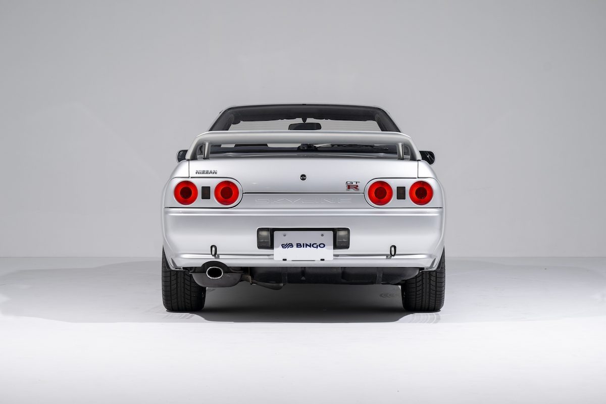 R32 silver 04