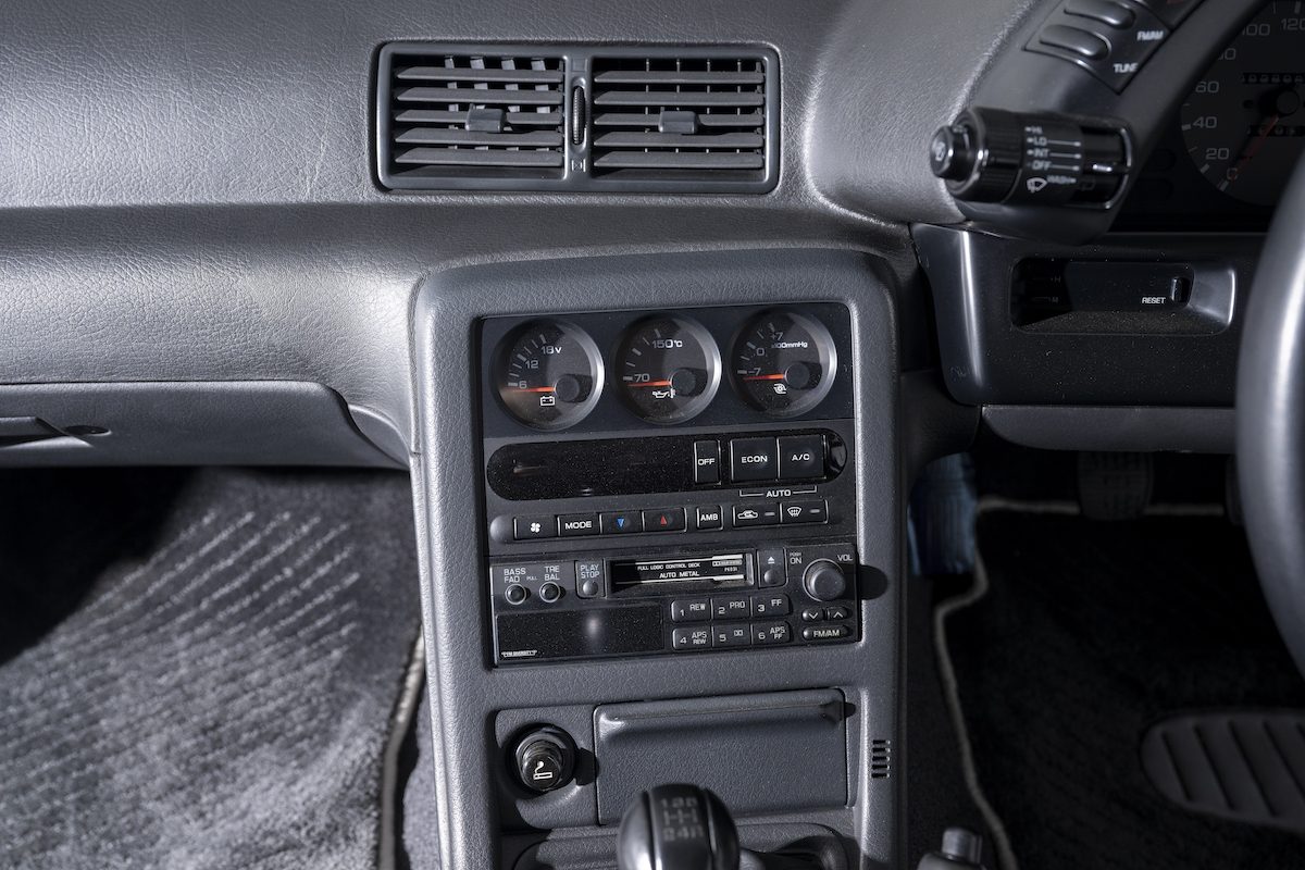 R32 silver 43