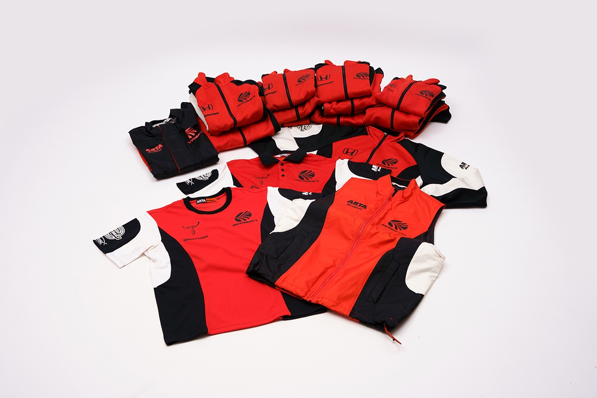 ARTA
Used Team Wear
Size - Larger than L