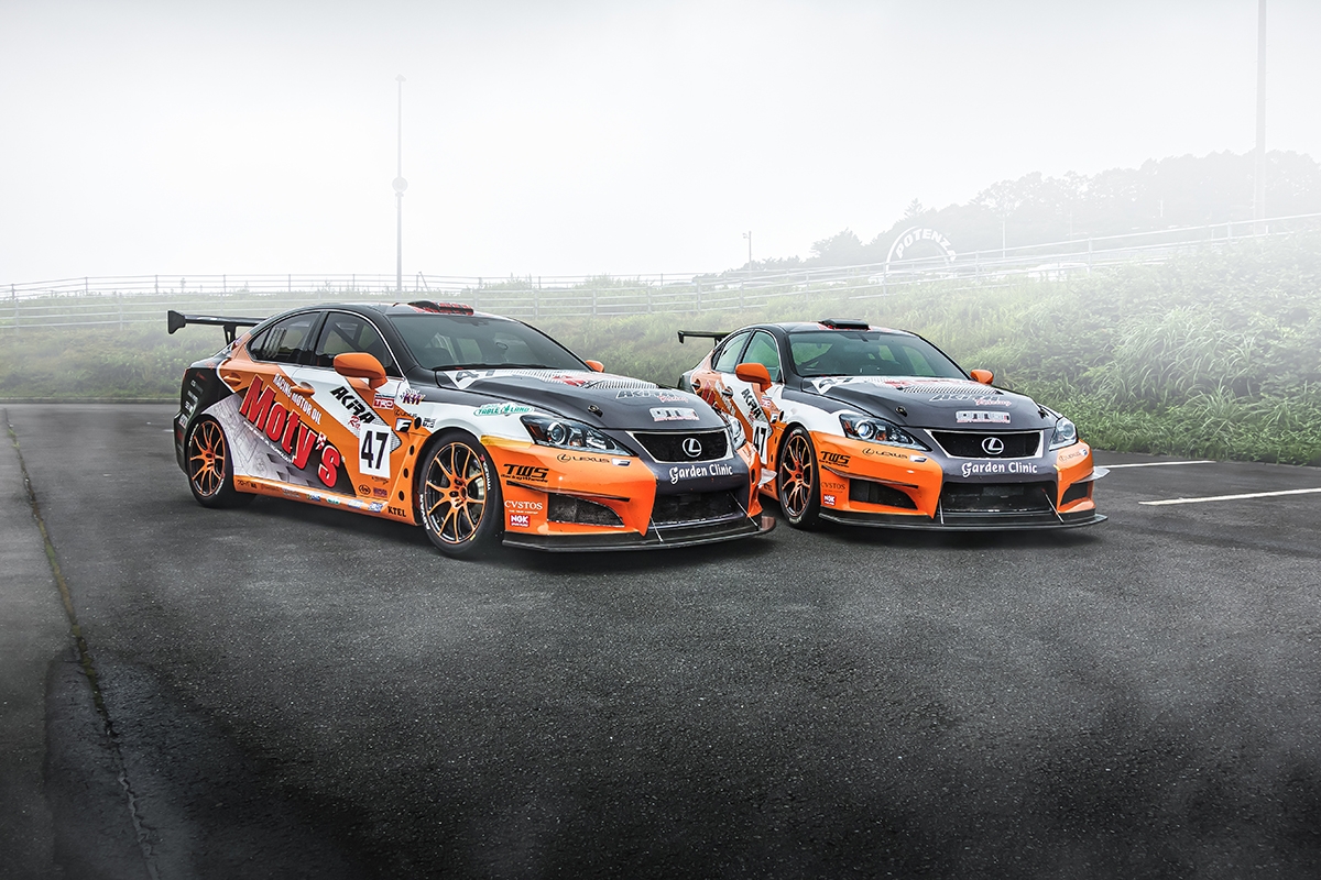 Akira Iida × LM corsa
Lexus CCS-R
Driving Lesson