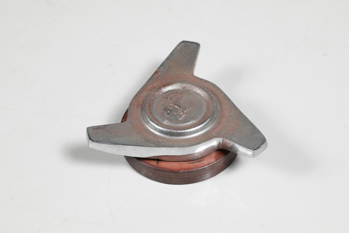 FERRARI CENTER LOCK SPINNER
