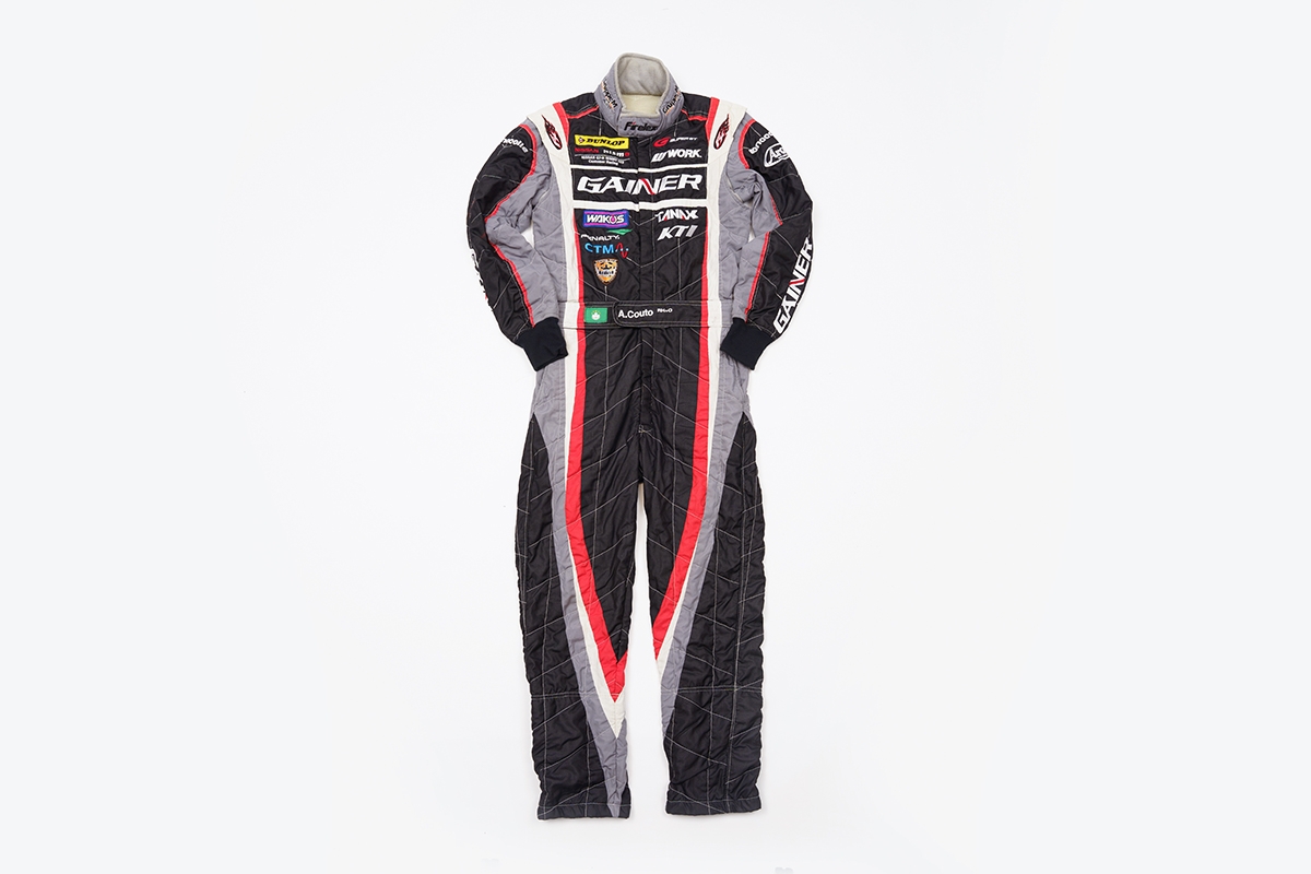 GAINER
2015 SUPER GT / GT300
André Couto / Suit