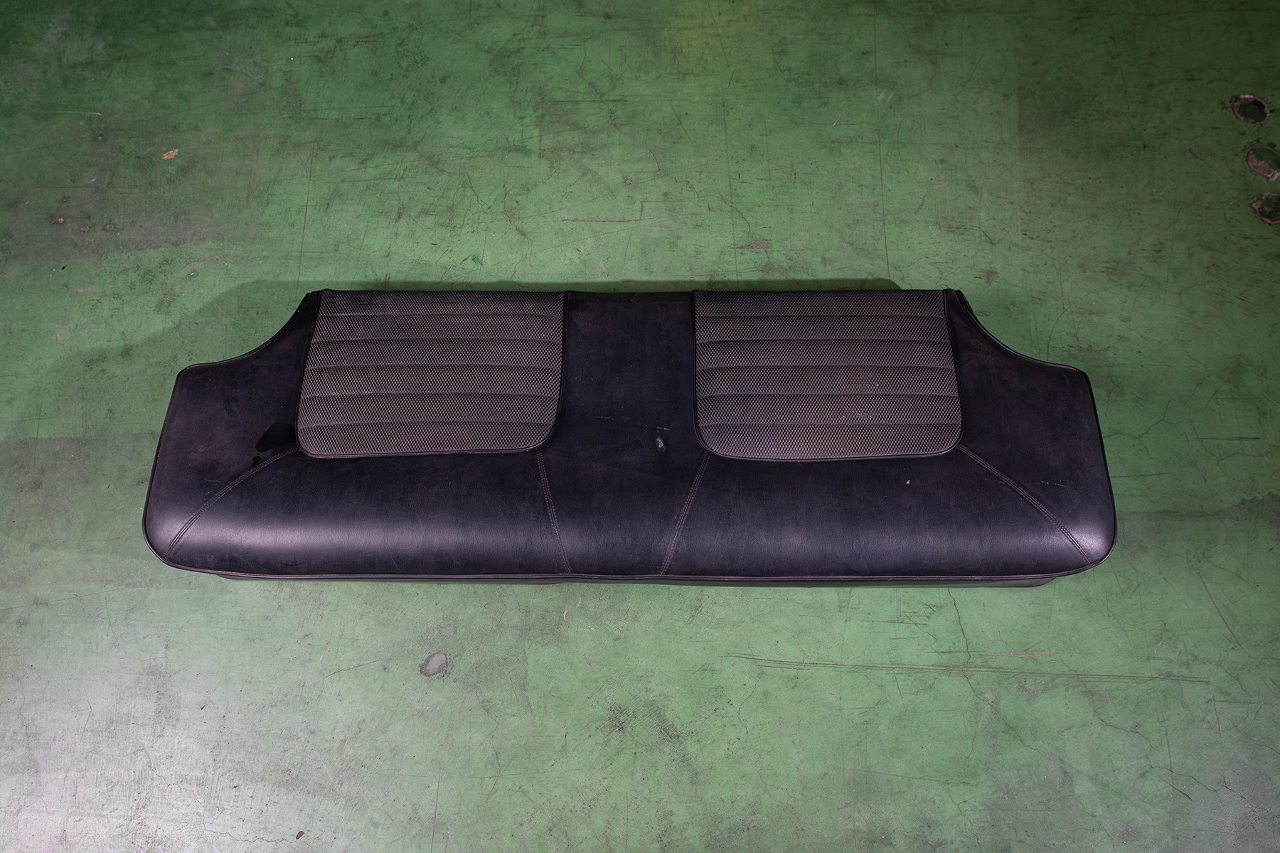 NISSAN SKYLINE “Hakosuka”
Rear Seat
Horizontal Cushion