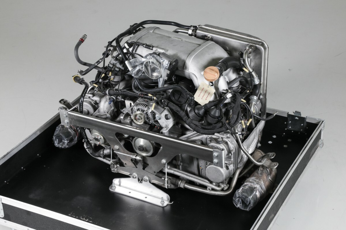 PORSCHE 997 GT3-R ENGINE