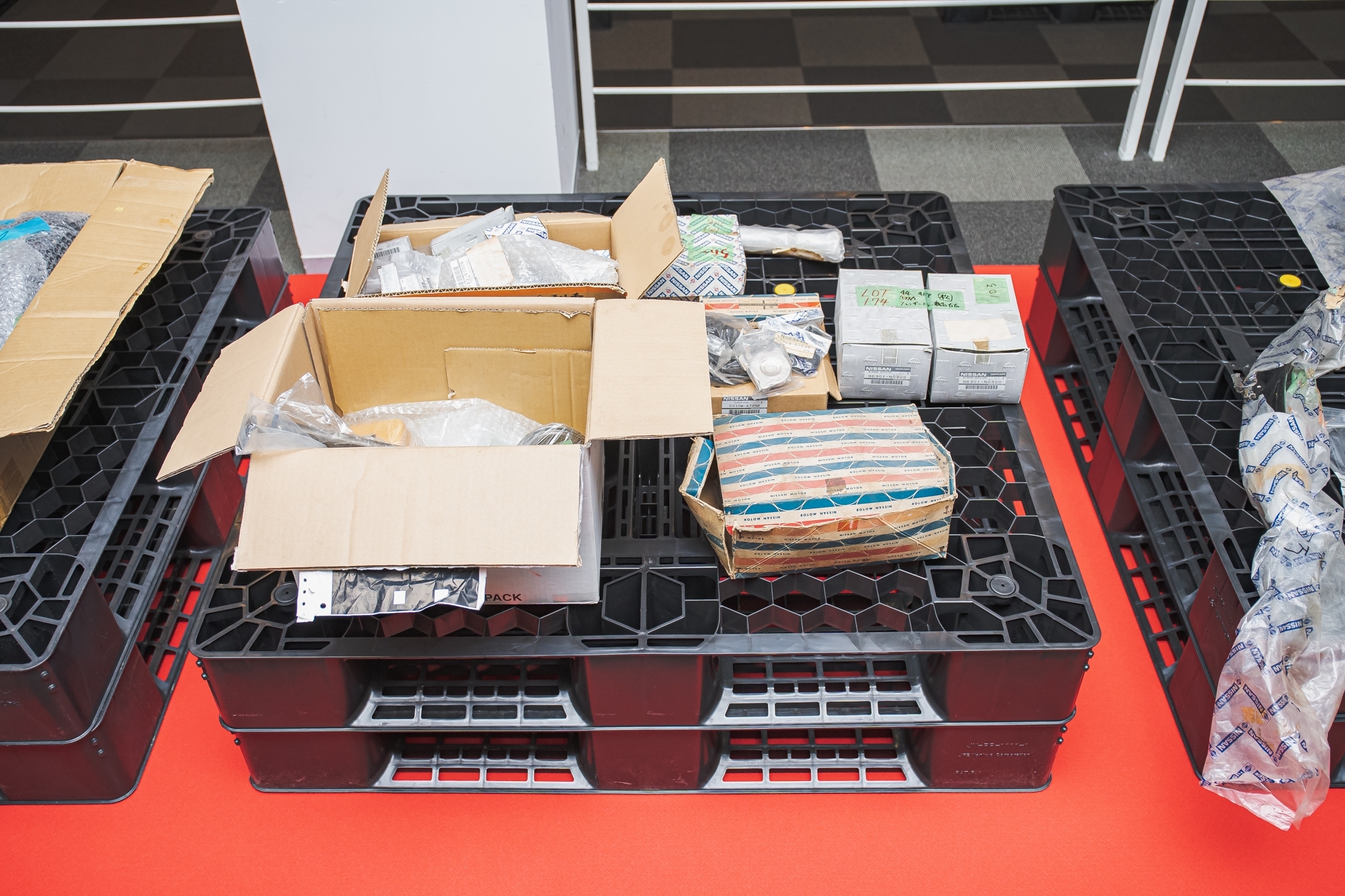 オレンジボックスZ432用オイルストレーナー、ピストン、4drサイドミラー (新品)