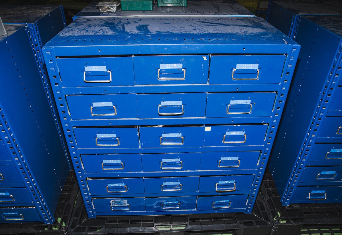 部品ケース（青）ハコスカ系パーツなど